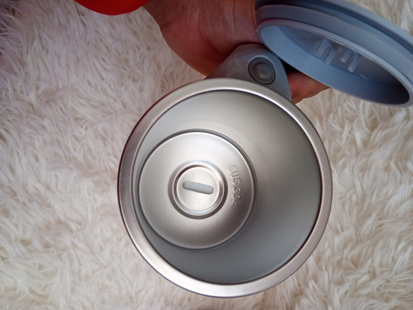 Revoluciona tu rutina con la Taza Automezcladora Recargable